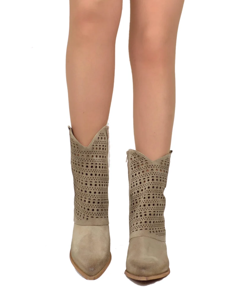 Texani con Ghetta Traforata Tacco 6 cm Pelle Scamosciata Taupe