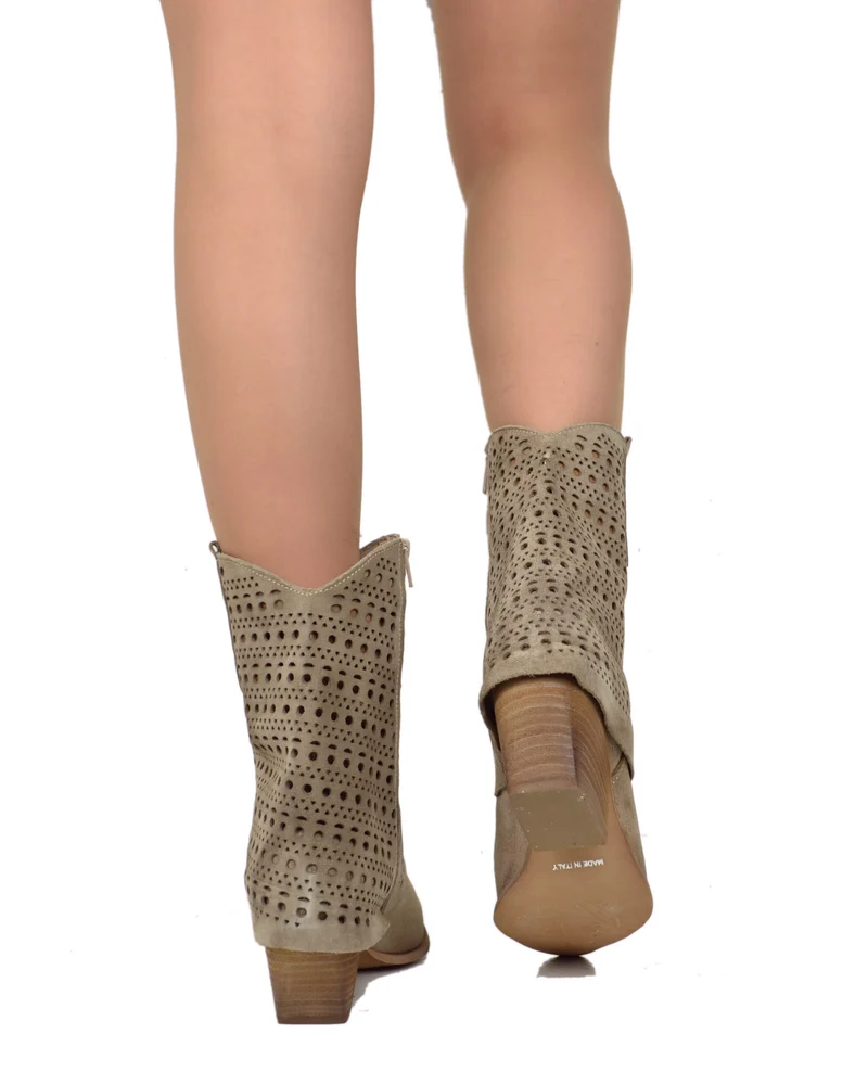 Texani con Ghetta Traforata Tacco 6 cm Pelle Scamosciata Taupe