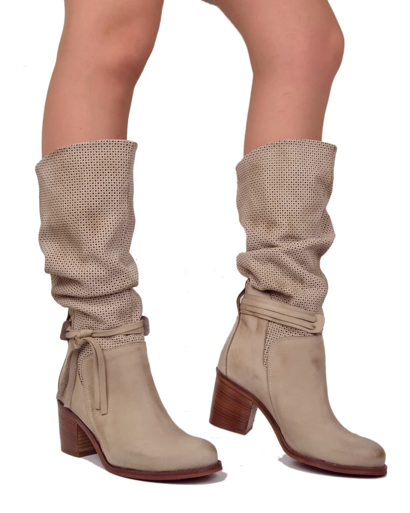 Stivali Estivi Donna Traforati in Pelle Sfumata Taupe Tacco Largo Comodo 7 cm