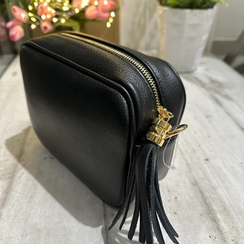 Borsa Quadrata con Nappina e Zip VERA PELLE Nera con tracolla PAOLA