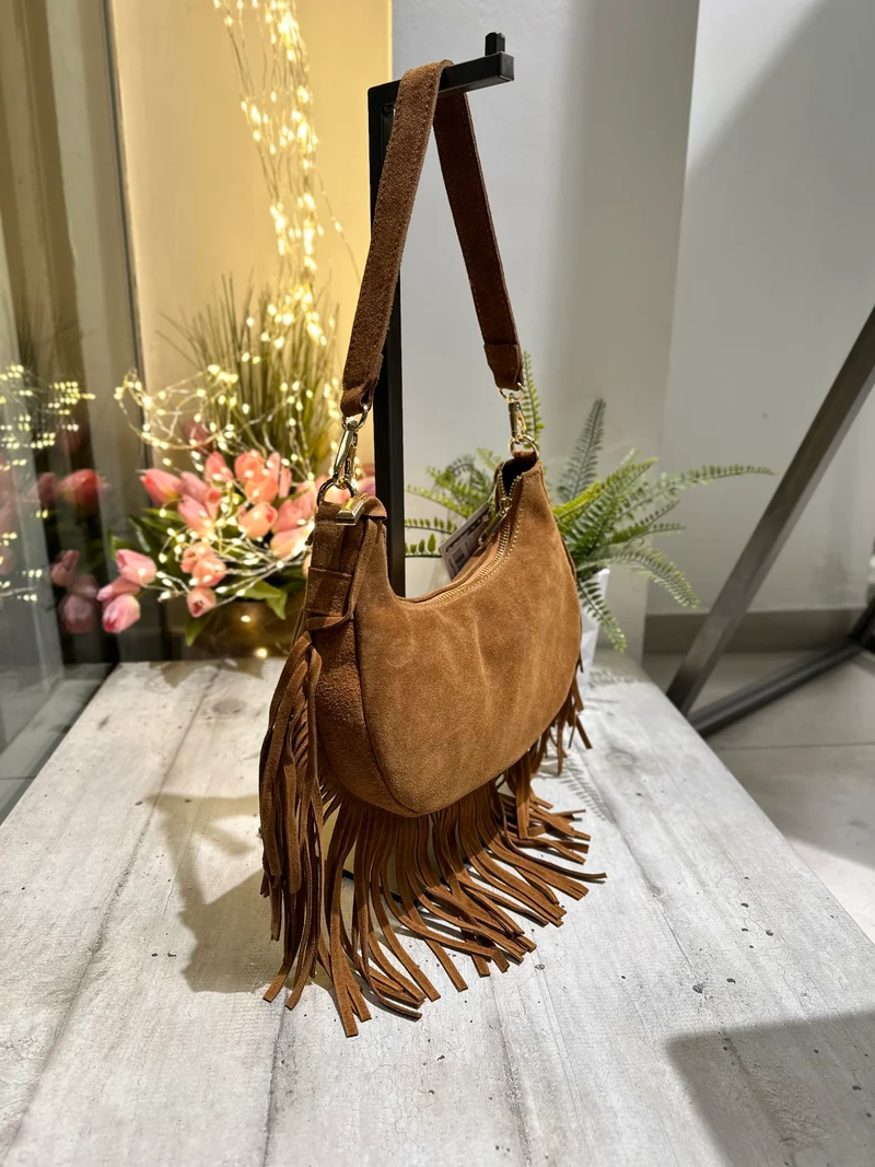 Borsa con Frange in Vera Pelle Scamosciata a Mezzaluna Cuoio ARYA