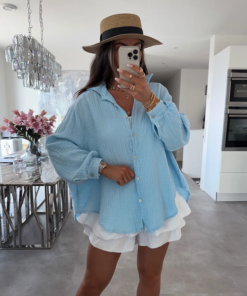 Oversize Musselin Bluse Freya Hellblau Kurz