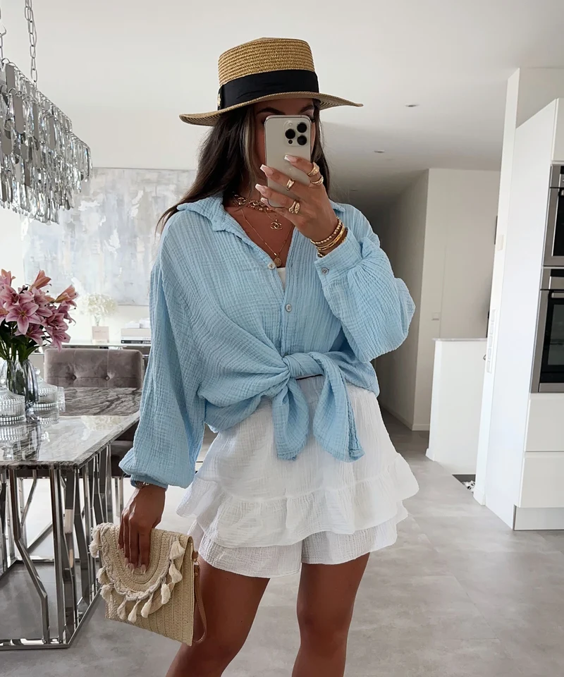 Oversize Musselin Bluse Freya Hellblau Kurz
