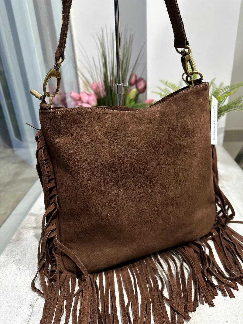 Borsa Quadrata con Frange a Spalla Manico Intrecciato Pelle Scamosciata Marrone ISABEL