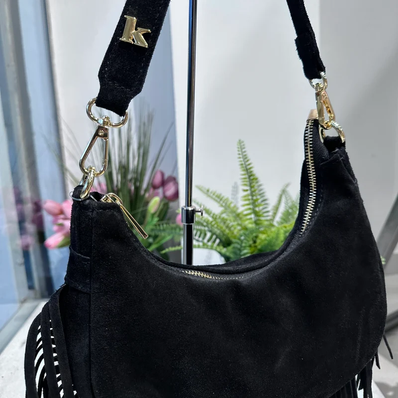 Borsa con Frange in Vera Pelle Scamosciata a Mezzaluna Nero ARYA