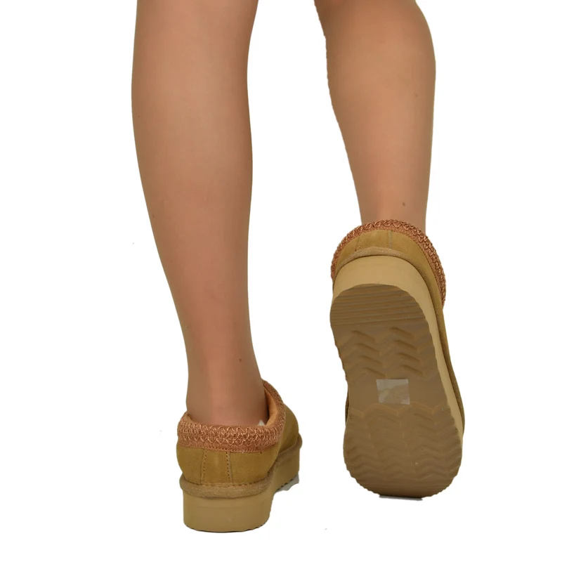 Ciabattone con Pelo in Vera Lana e Pelle Scamosciata Camel Platform