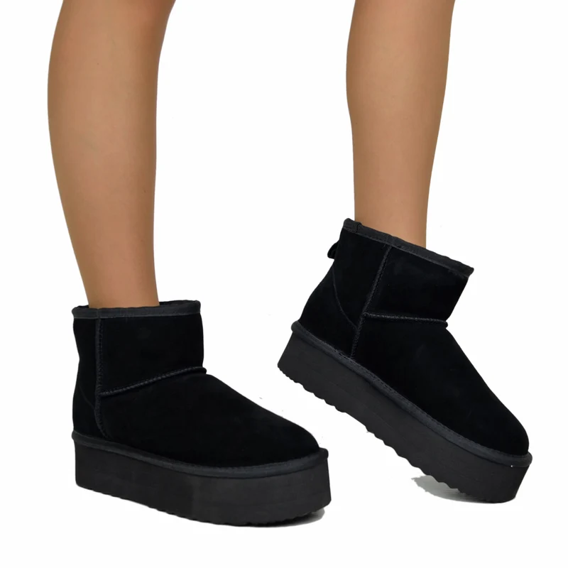 Stivaletti Platform Total Black in Pelle Scamosciata Imbottiti in Vera Lana