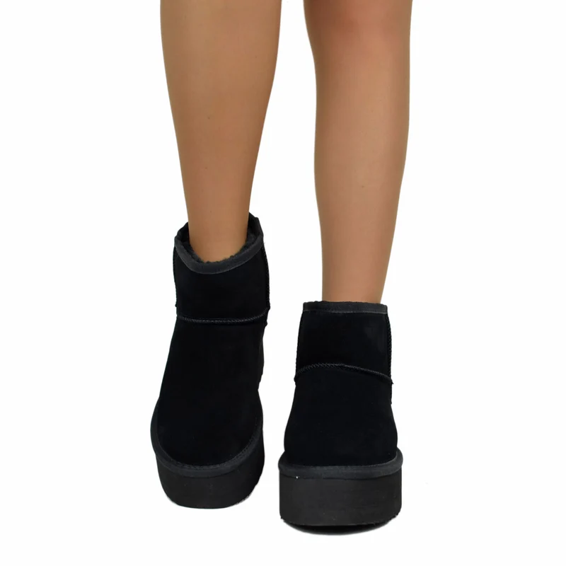 Stivaletti Platform Total Black in Pelle Scamosciata Imbottiti in Vera Lana
