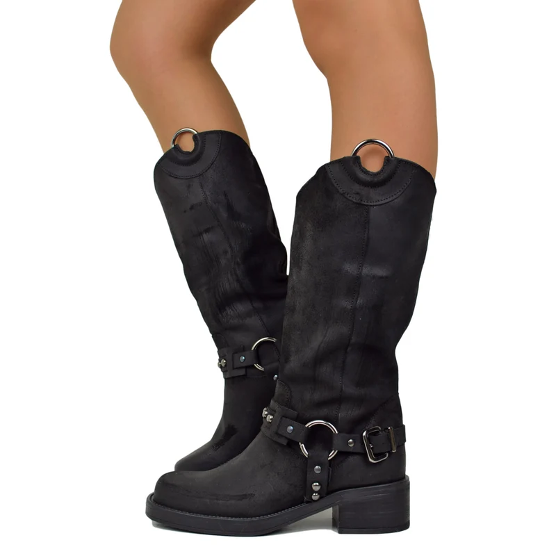 Biker con Dettagli Western Borchie Argentate e Punta Quadrata in Pelle Ingrassata Neri