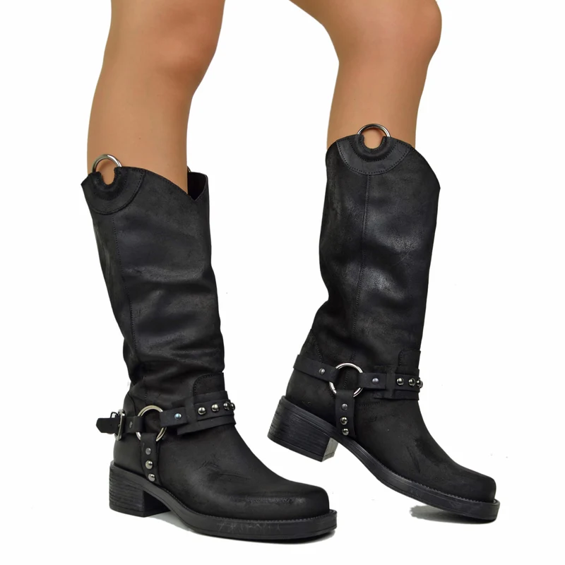 Biker con Dettagli Western Borchie Argentate e Punta Quadrata in Pelle Ingrassata Neri
