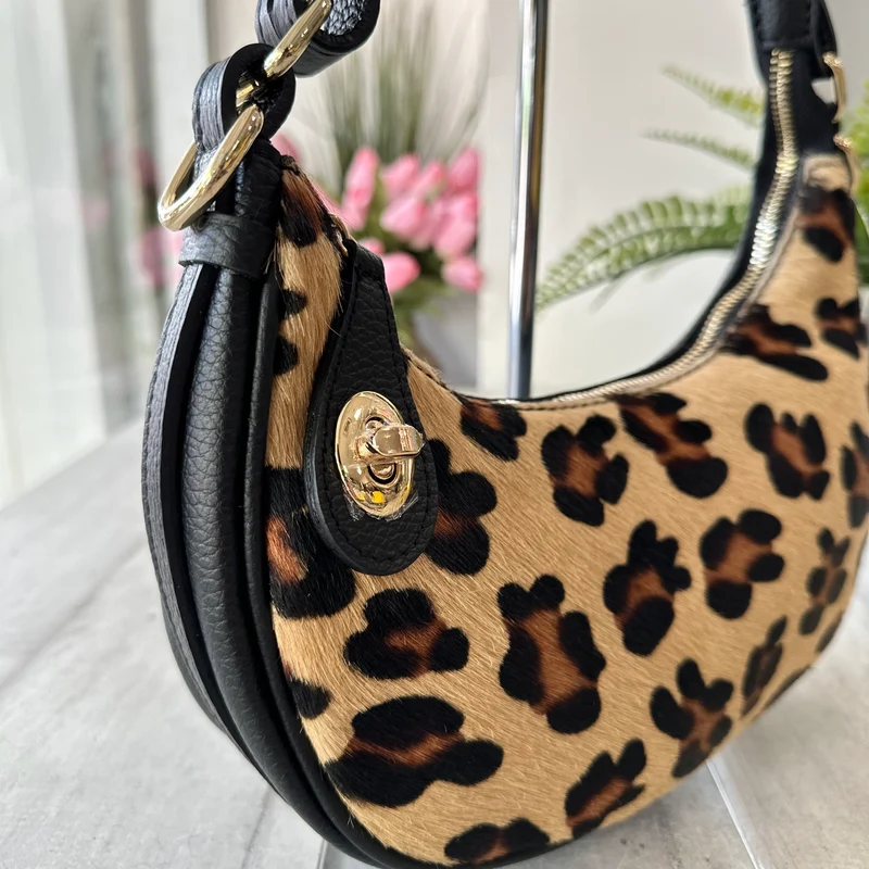 Borsa Molly Vera Pelle Mezzaluna a Spalla in Cavallino Leopardata