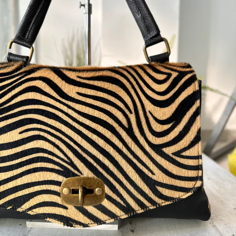 Borsa a Valigetta a Mano Tracolla interna Dettagli Cavallino Zebra