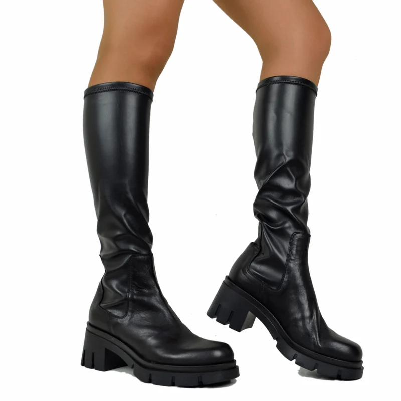 Stivali con Gambale Elasticizzato Lycra Piede Vera Pelle Fondo Gomma