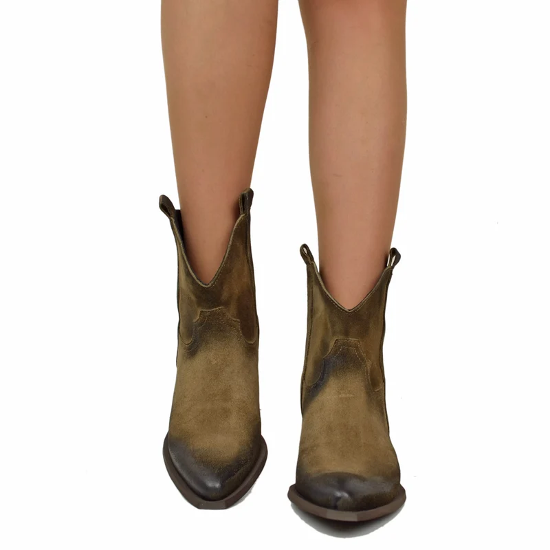 Stivaletti Texanini alla Caviglia in Camoscio Taupe Effetto Tacco 5 cm Made in Italy