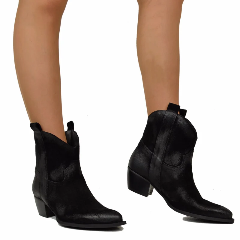 Stivaletti Texanini alla Caviglia in Camoscio Nero Effetto Tacco 5 cm Made in Italy