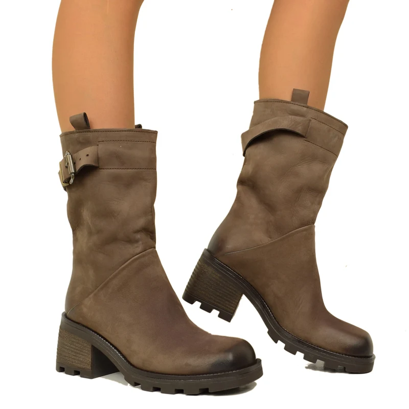 Biker Boots in Pelle Nabuk Testa di Moro con Punta Quadrata