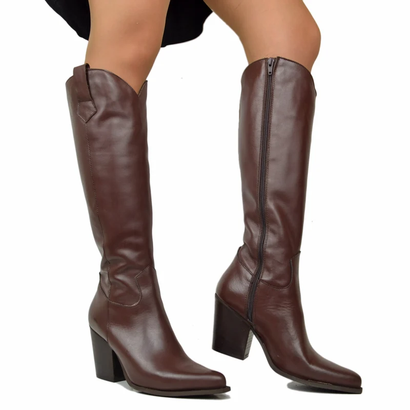Stivali Texani Alti Eleganti con Zip Gambale Aderente Tacco 8 Cm Vera Pelle Marrone