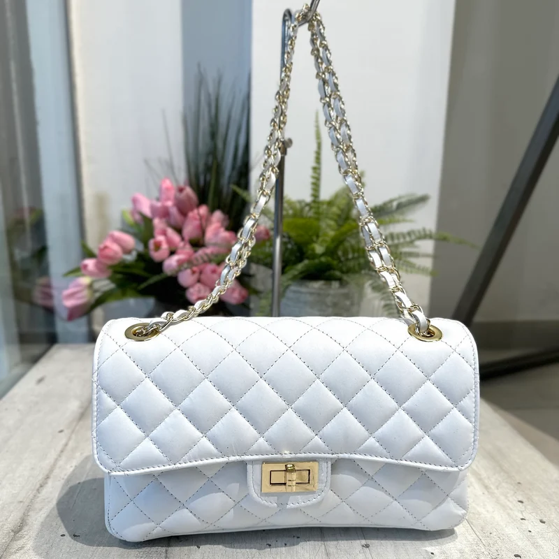 Borsa Elegante Trapuntata VERA PELLE Dettagli Dorati Capiente Bianca