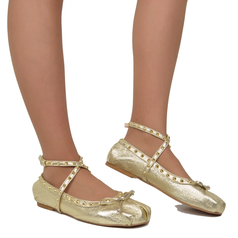Ballerine DIVINE FOLLIE color Platino in Pelle Laminata Dorata con Borchie