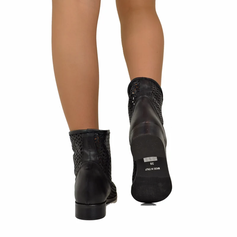 Stivaletti Donna Traforati in Pelle Neri Made in Italy Total Black