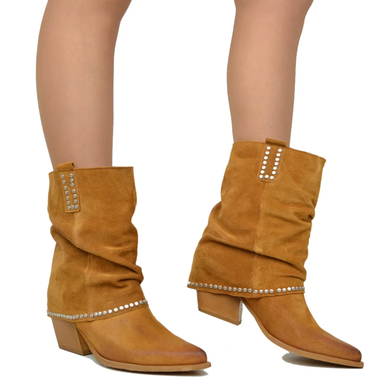 Stivaletti Texani Donna in Pelle Scamosciata Cuoio con Borchie