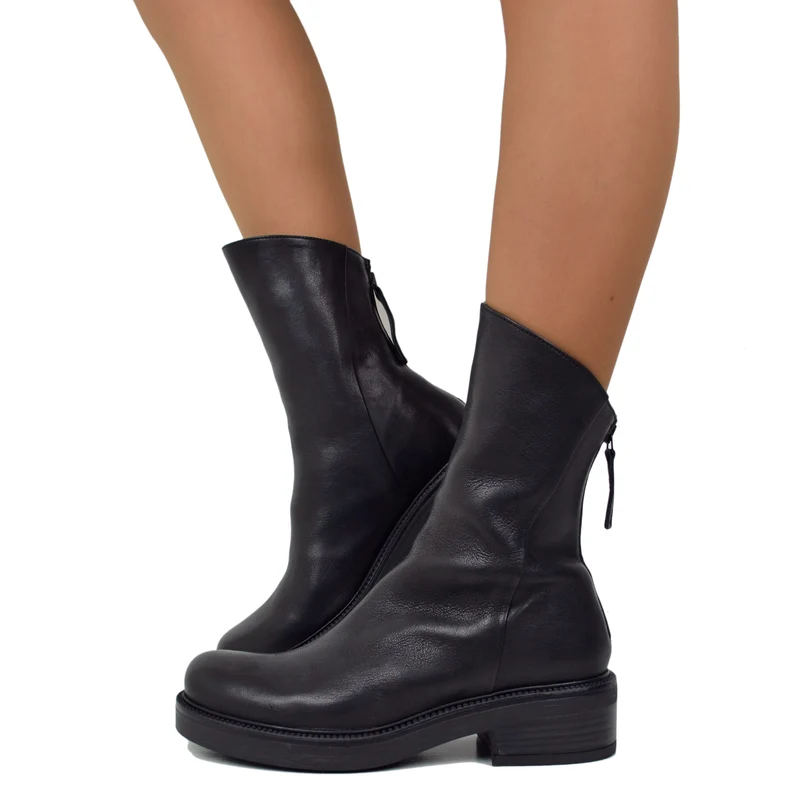 Stivaletti alla Caviglia con Zip Posteriore in Vera Pelle Total Black