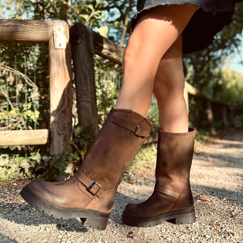 Stivali Biker Donna Marroni con Fibbie Regolabili Made in Italy
