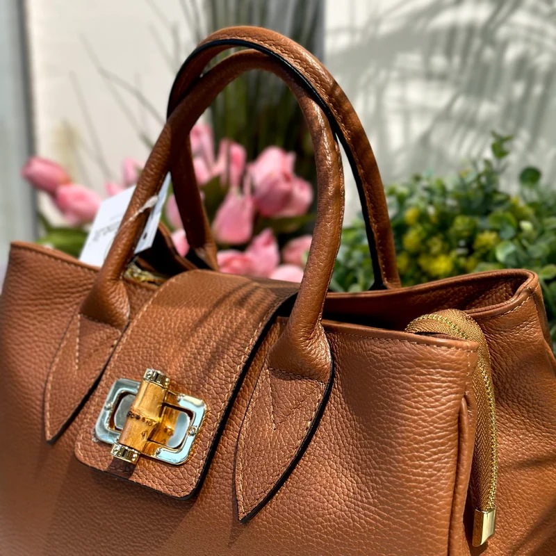 Borsa a Mano Baule Grande Capiente Chiusura Bamboo e Zip Vera Pelle Cuoio