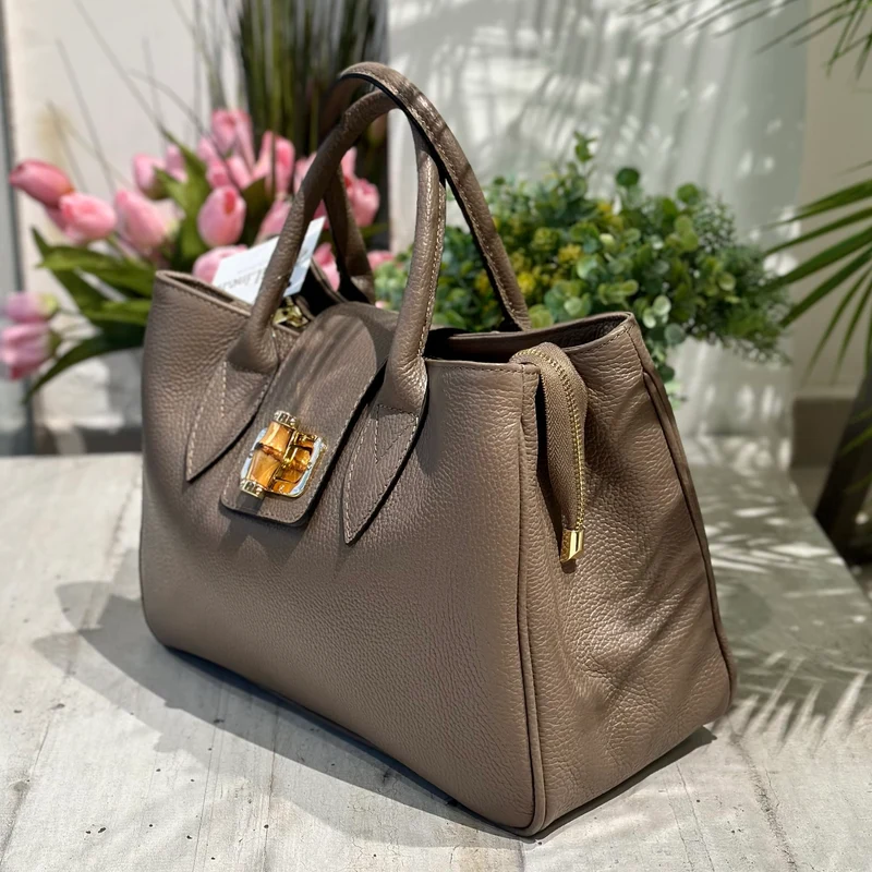 Borsa a Mano Baule Grande Capiente Chiusura Bamboo e Zip Vera Pelle Taupe