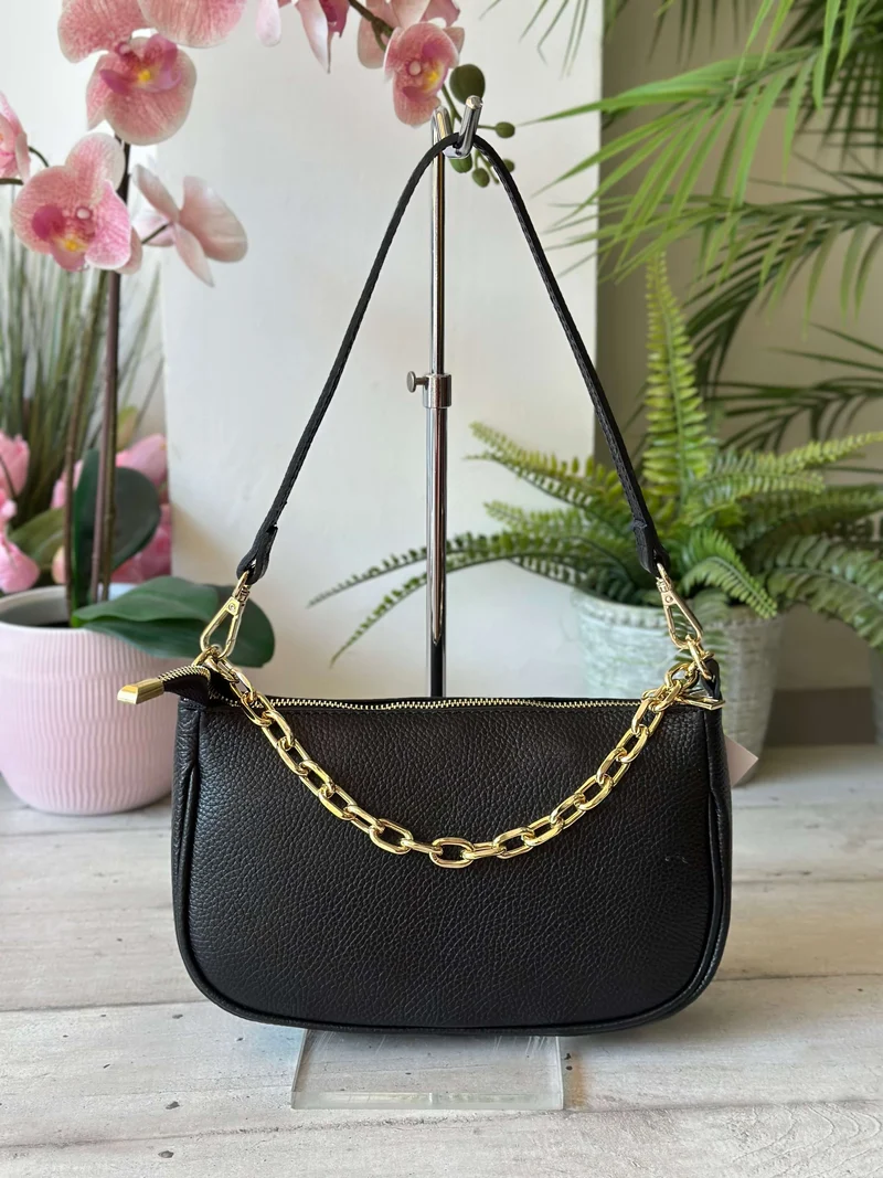 Borsa in Pelle Nera con Catena Dorata a Spalla con tracolla interna LUANA