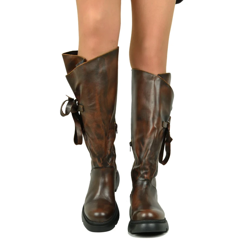 Stivali Donna in Vera Pelle con Zip Laterale e Accessorio Metallico sul fondo