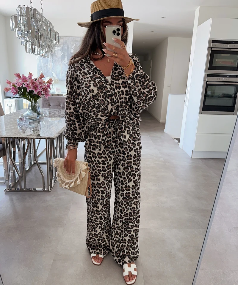 Oversize Musselin Bluse Freya Leo Braun Kurz