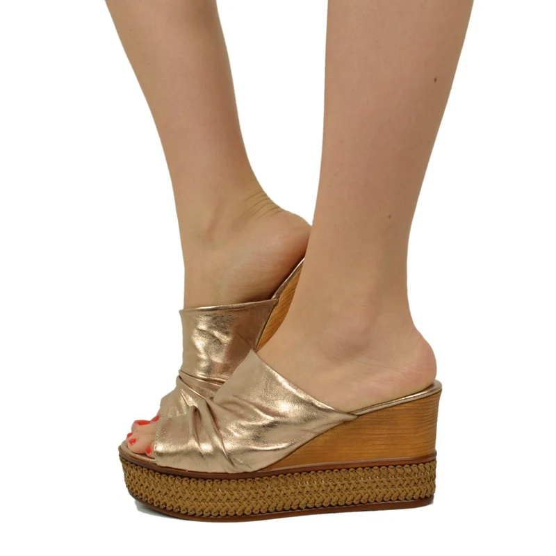 Zeppe Donna in Pelle Laminata Taupe con Plateau Made in Italy