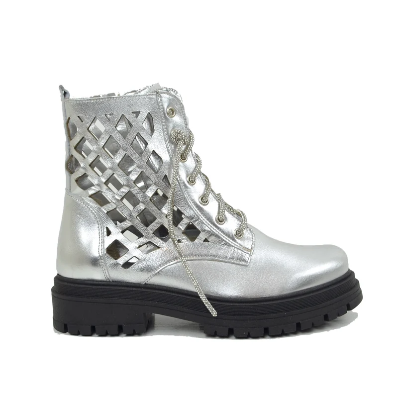 Stivaletti Donna Biker in Pelle Traforata Laminata Argento