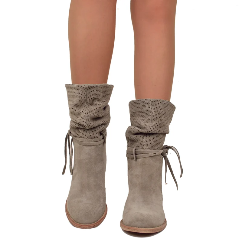 Stivaletti Donna Scamosciati in Pelle Taupe Traforati Made in Italy