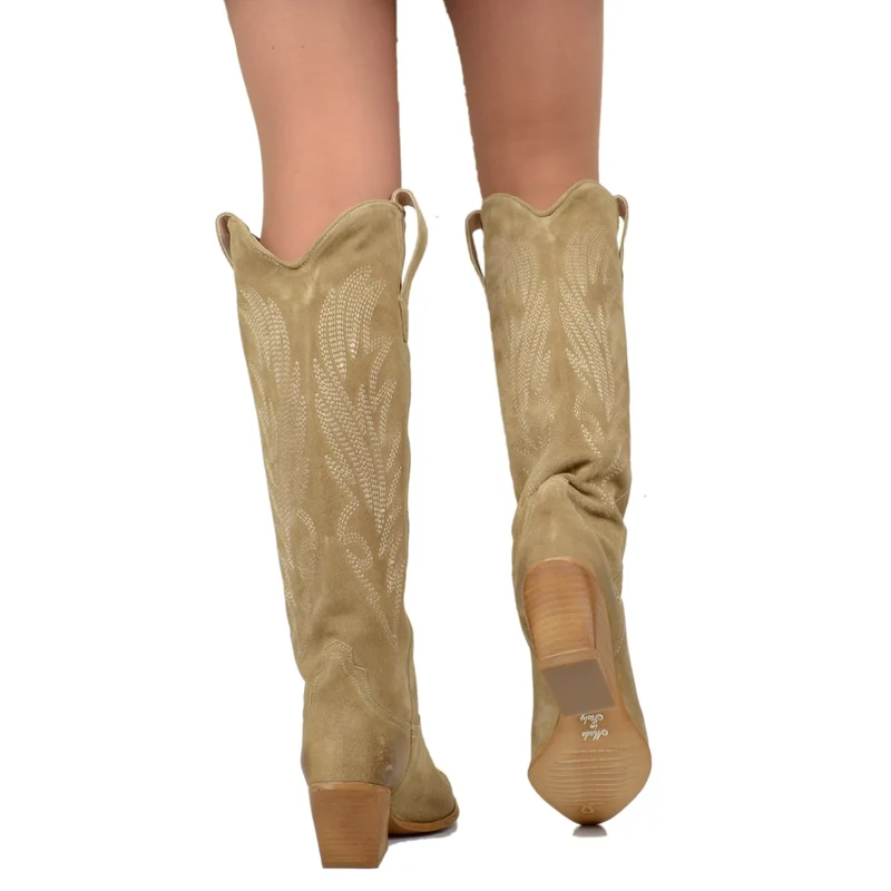 Stivali Texani Beige Scamosciati con Tacco Alto e Largo