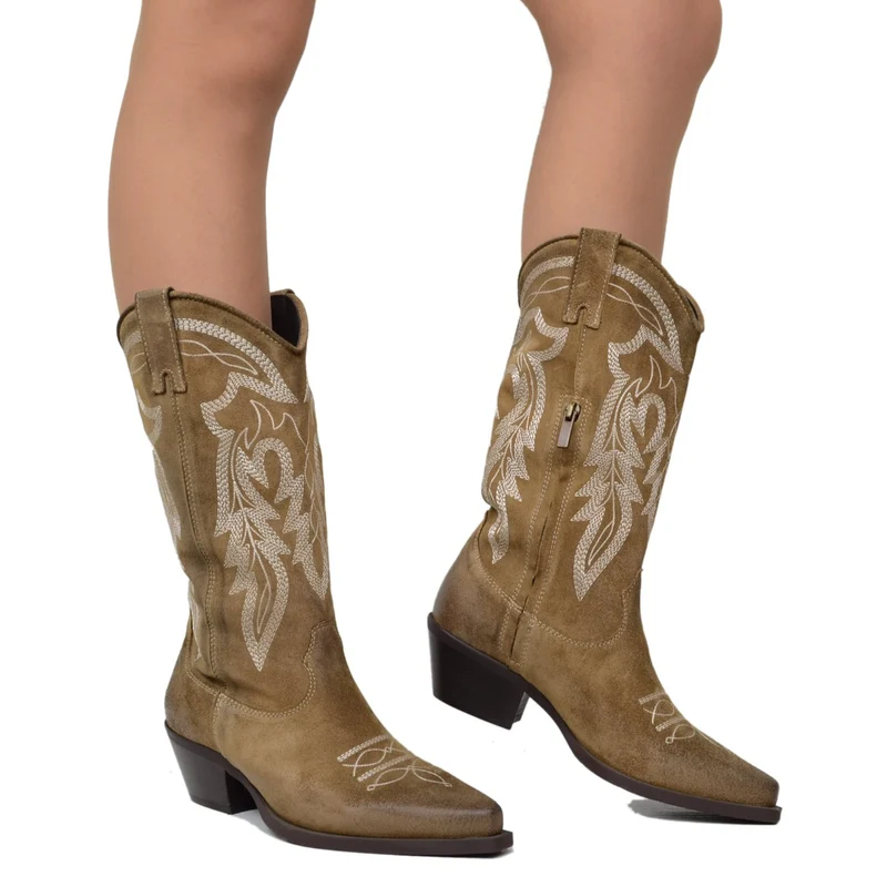 Stivali Donna Texani Ricamati in Pelle Taupe Scamosciata con Zip