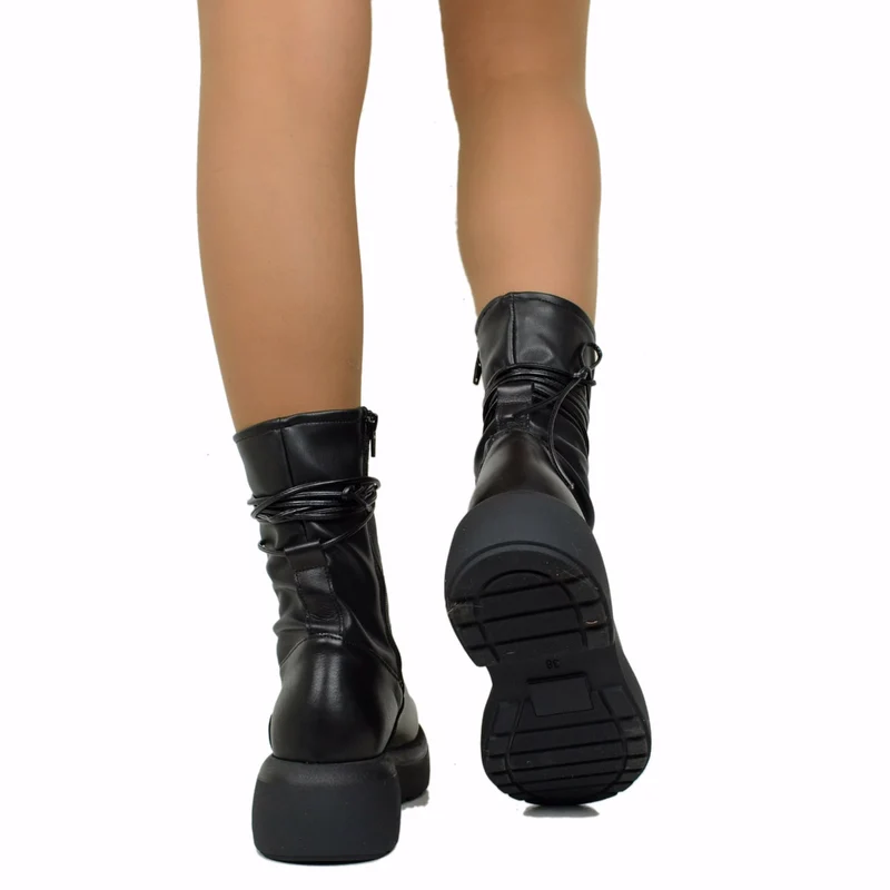 Stivaletti Donna Platform Elasticizzati Neri con Lacci