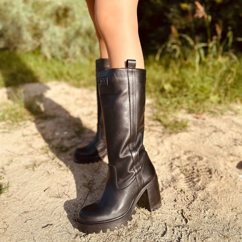 Stivali Biker in Pelle Neri con Fondo Carrarmato Made in Italy