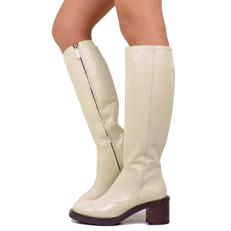 Stivali Donna Cavallerizza in Pelle Vernice Bianca Made in Italy.