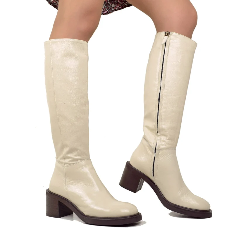 Stivali Donna Cavallerizza in Pelle Vernice Bianca Made in Italy.