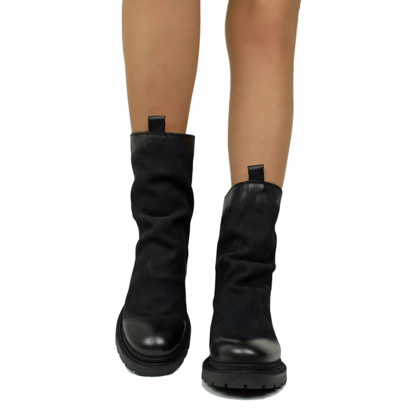 Stivaletti Donna Biker con Zip in Pelle Nabuk Neri Made in Italy