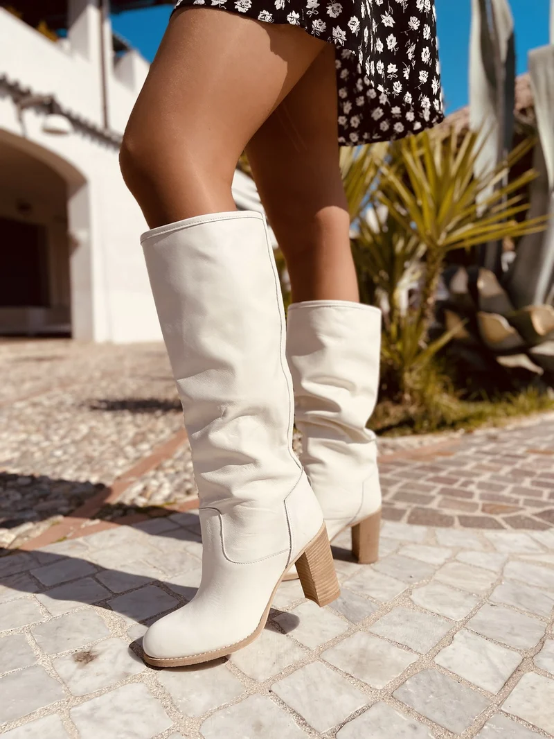 Stivali Donna Alti Bianchi in Pelle con Tacco Medio Made in Italy
