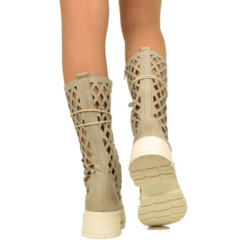 Stivali Biker Donna Traforati in Pelle Beige Made in Italy