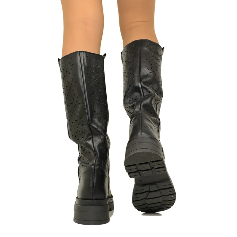 Stivali Donna Traforati Neri in Pelle con Fondo Platform