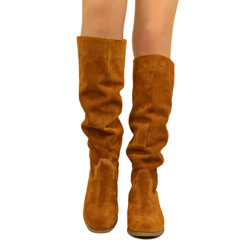Stivali Donna in Pelle Scamosciata con Zeppa Interna Made in Italy