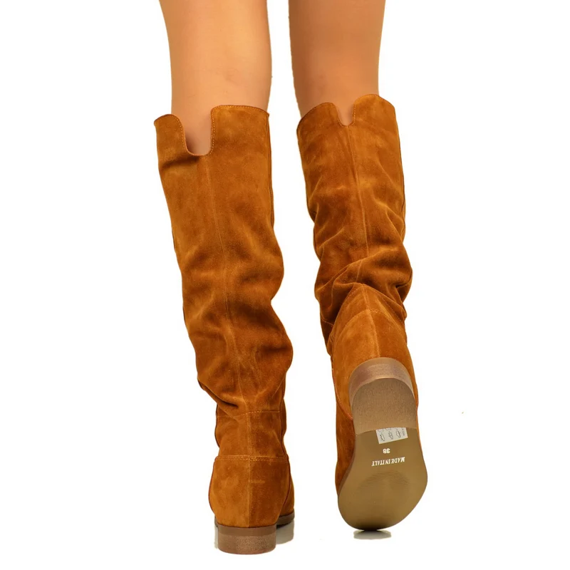 Stivali Donna in Pelle Scamosciata con Zeppa Interna Made in Italy