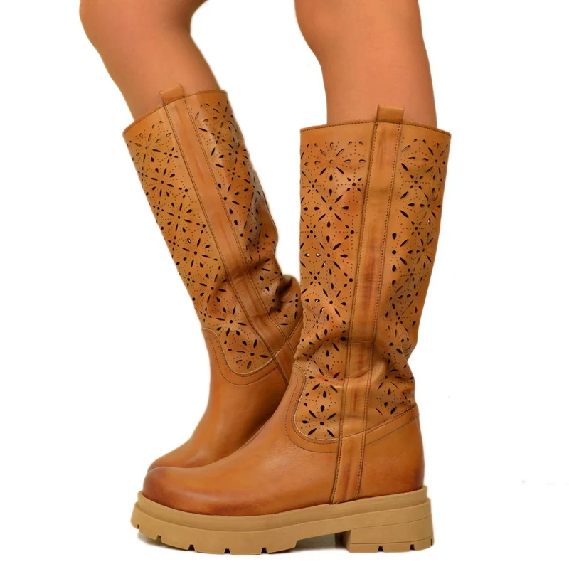 Stivali Donna Traforati in Pelle Cuoio con Fondo Platform
