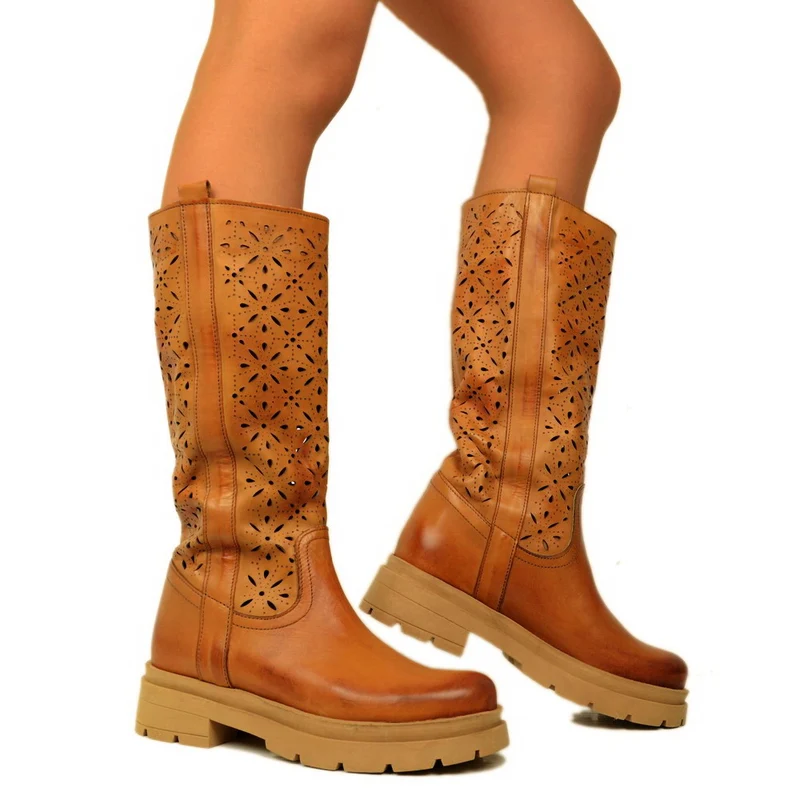 Stivali Donna Traforati in Pelle Cuoio con Fondo Platform