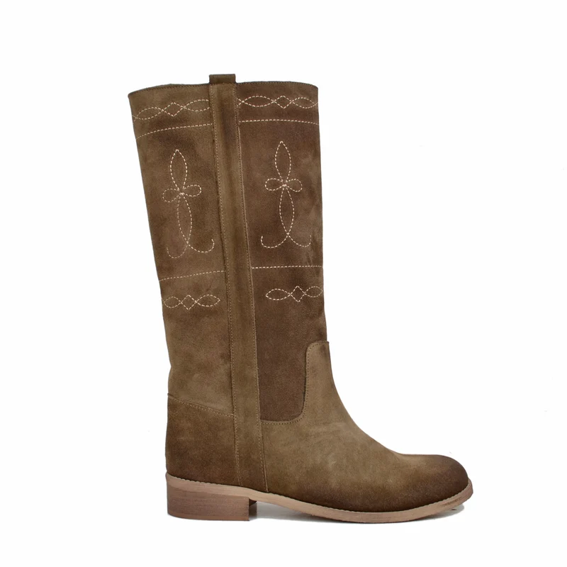 Stivali Camperos Donna in Pelle Scamosciata Taupe con Ricami